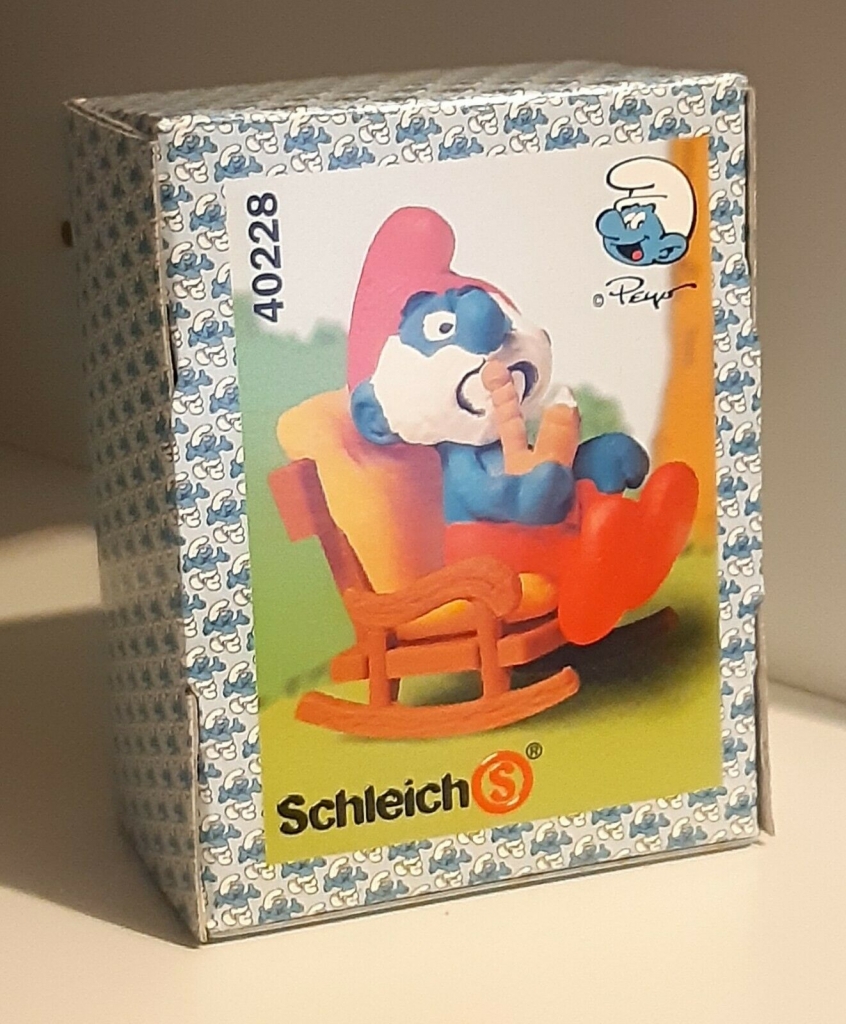 Grand Schtroumpf avec pipe et chaise