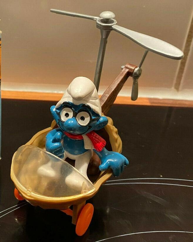 Schtroumpf en hélicoptère