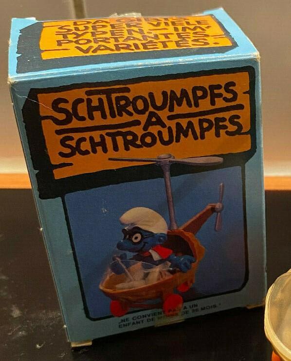 Schtroumpf en hélicoptère