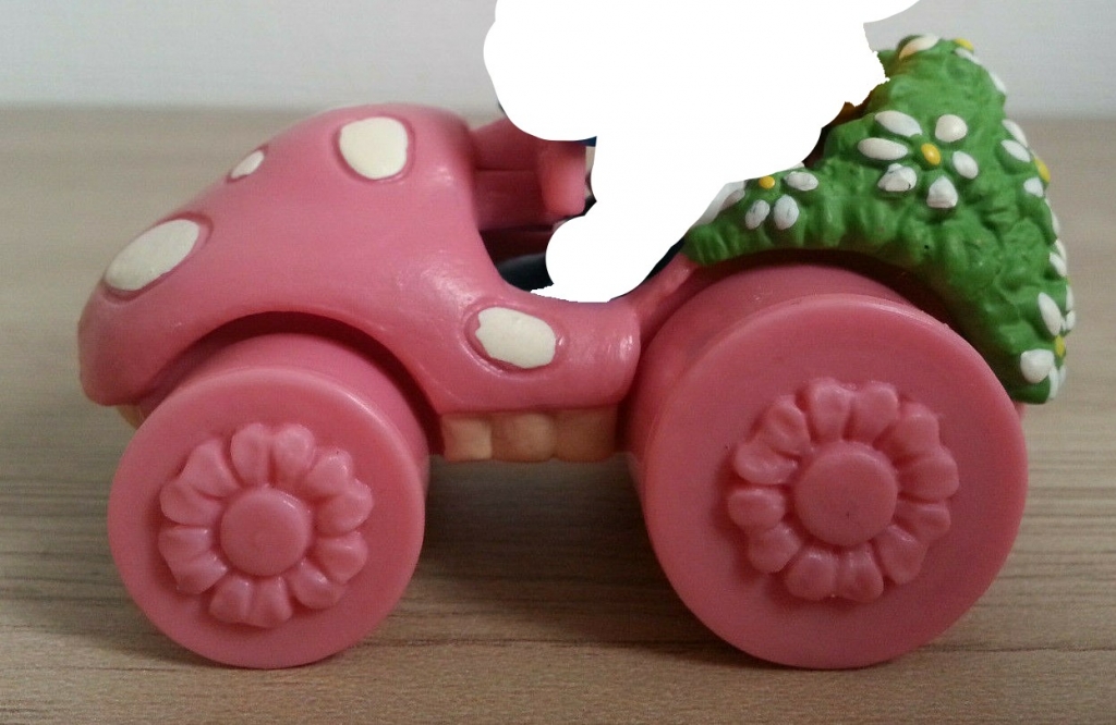 Schtroumpfette en voiture