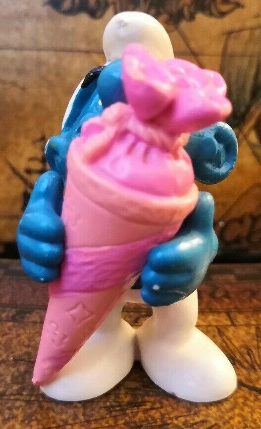 Schtroumpf avec cornet surprise (rose)