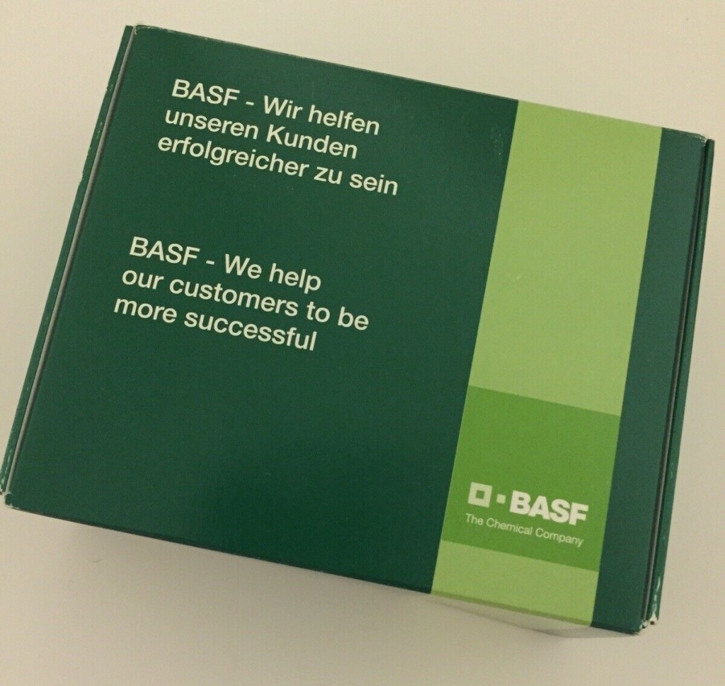 Schtroumpfette gérante & Schtroumpf chimiste