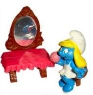 Schtroumpfette qui se maquille