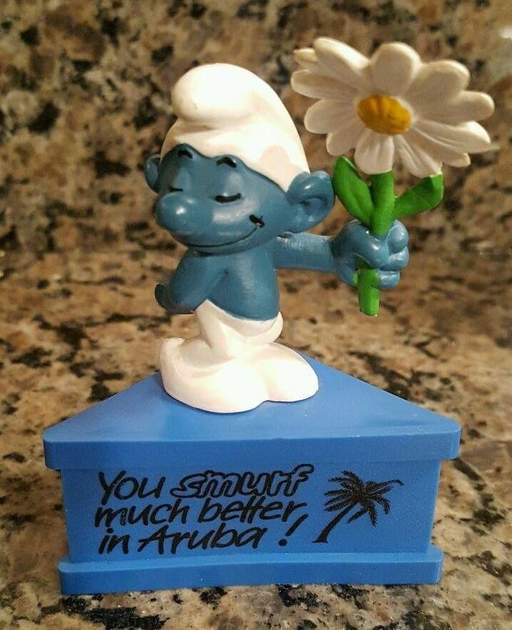 Schtroumpf courtisant avec fleur (rendez-vous)