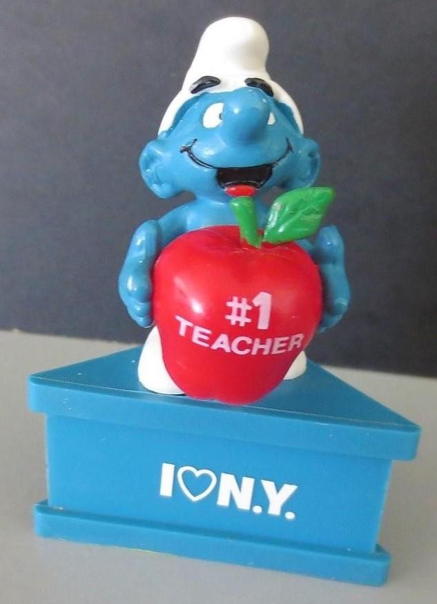 Schtroumpf avec pomme