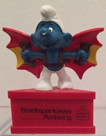 Schtroumpf avec deltaplane