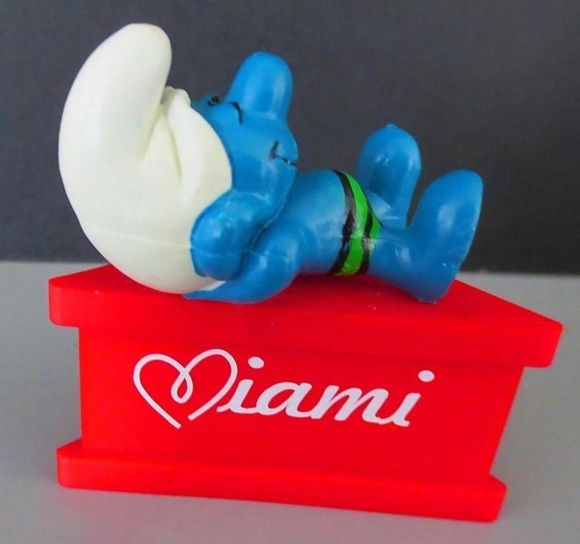 Schtroumpf baigneur / bain de soleil