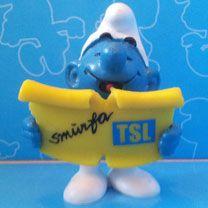 Schtroumpf chanteur avec partition