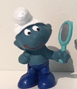 Schtroumpf coquet avec miroir
