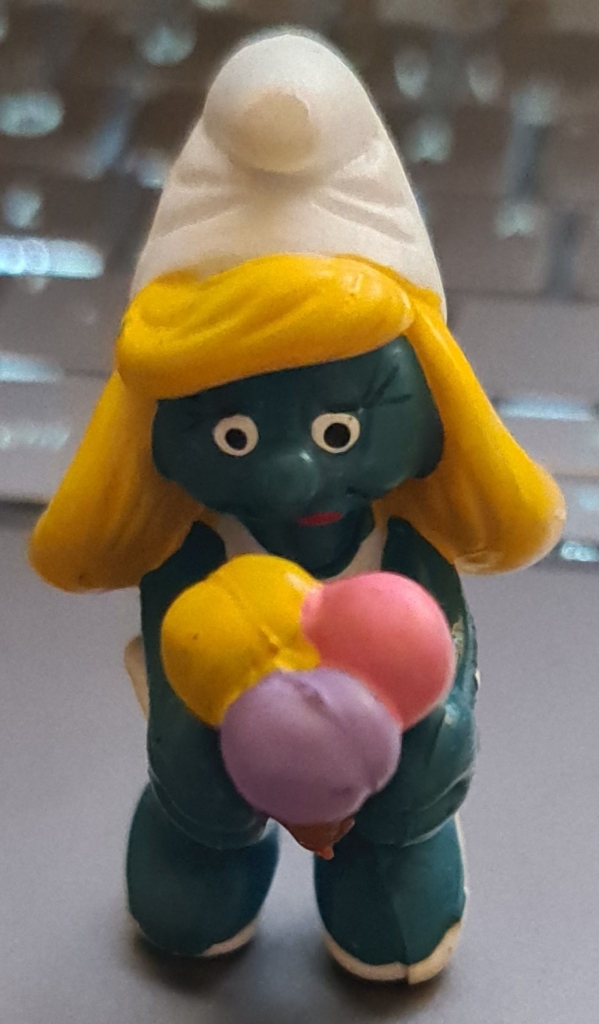 Schtroumpfette avec glace