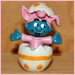 Schtroumpf qui sort d\'un œuf