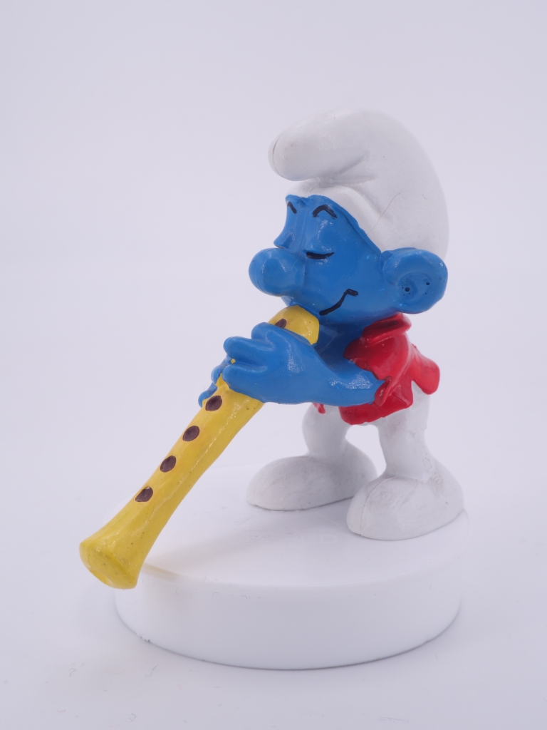 Schtroumpf avec flûte