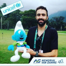 Unicef & AG Insurance Mémorial Van Damme - Peluche signée par Martyn Rooney - photo