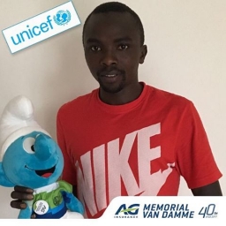 Unicef & AG Insurance Mémorial Van Damme - Peluche signée par Timothy Kitum - photo