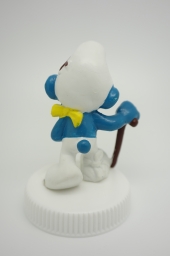 Schtroumpf blessé avec béquille - photo