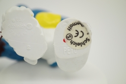 Schtroumpf blessé avec béquille - photo