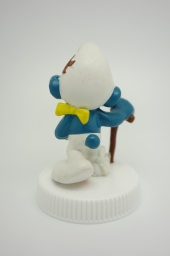 Schtroumpf blessé avec béquille - photo