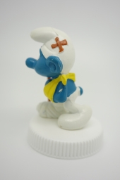 Schtroumpf blessé avec béquille - photo