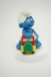 Bébé/jeune Schtroumpf sur un camion - photo