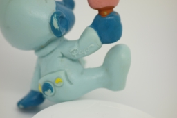 Bébé Schtroumpf avec glace - photo