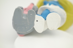 Schtroumpfette avec souris - photo