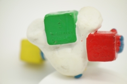 Bébé Schtroumpf avec cubes - photo