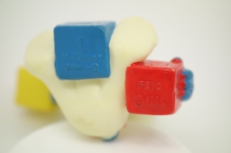 Bébé Schtroumpf avec cubes - photo