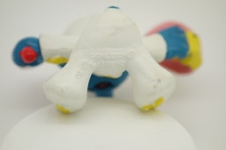 Bébé Schtroumpf avec assiette et cuillère - photo