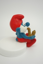 Grand Schtroumpf avec pipe et chaise - photo