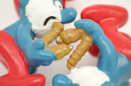 Grand Schtroumpf avec pipe et chaise - photo