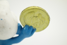 Schtroumpf avec pièce - photo