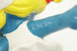 Schtroumpfette avec patins à roulettes - photo