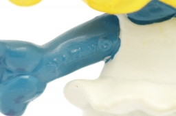 Schtroumpfette avec patins à roulettes - photo