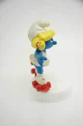 Schtroumpfette avec patins à roulettes - photo