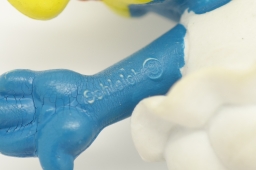 Schtroumpfette avec patins à roulettes - photo