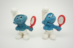 Schtroumpf coquet avec miroir - photo