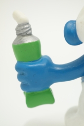 Schtroumpf avec brosse à dents et dentifrice - photo