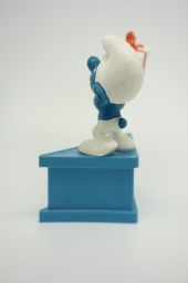 Schtroumpf avec cadeau - photo