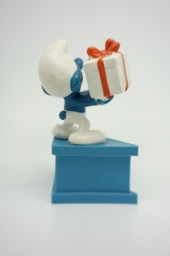 Schtroumpf avec cadeau - photo