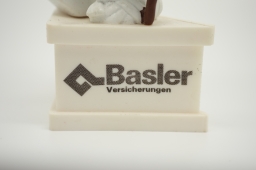 Schtroumpf blessé avec béquille - photo