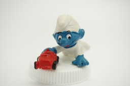 Bébé Schtroumpf avec voiture - photo