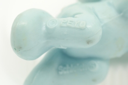 Bébé Schtroumpf avec hochet - photo