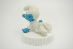 Bébé Schtroumpf avec hochet - photo