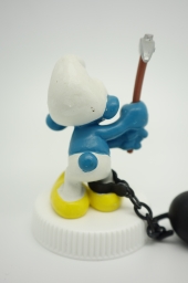 Schtroumpf prisonnier avec pioche - photo