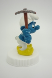 Schtroumpf prisonnier avec pioche - photo