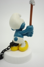 Schtroumpf prisonnier avec pioche - photo