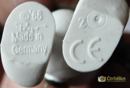 Schtroumpf noir (grand) - photo