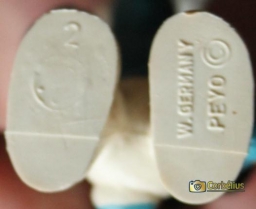 Schtroumpf triste (avec mouchoir) - photo