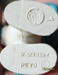 Schtroumpf triste ( avec mouchoir ) - photo