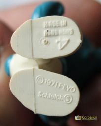 Schtroumpf se bouchant les oreilles - photo